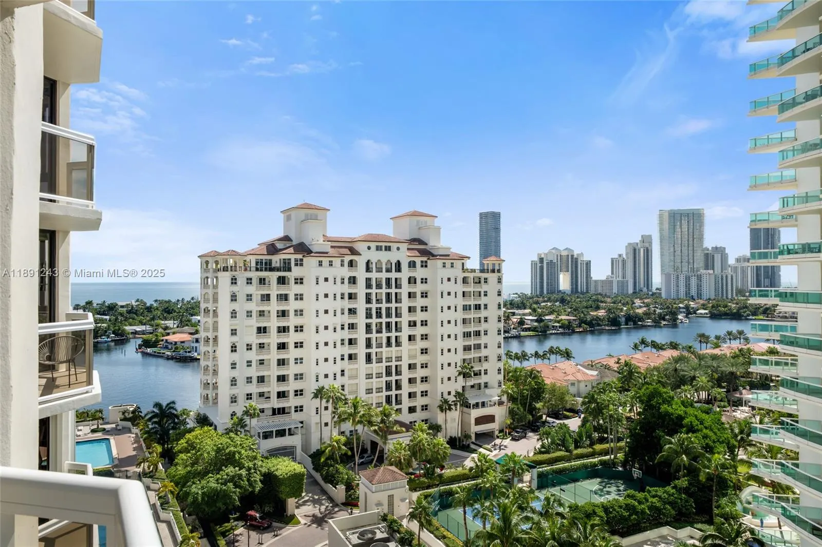 20185 E Country Club Dr, #1402
