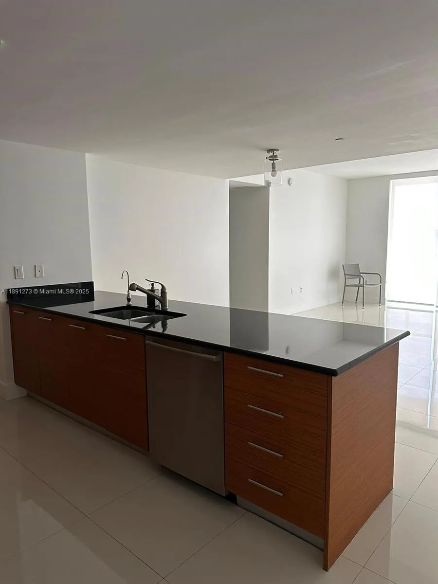 50 Biscayne Blvd, #5311