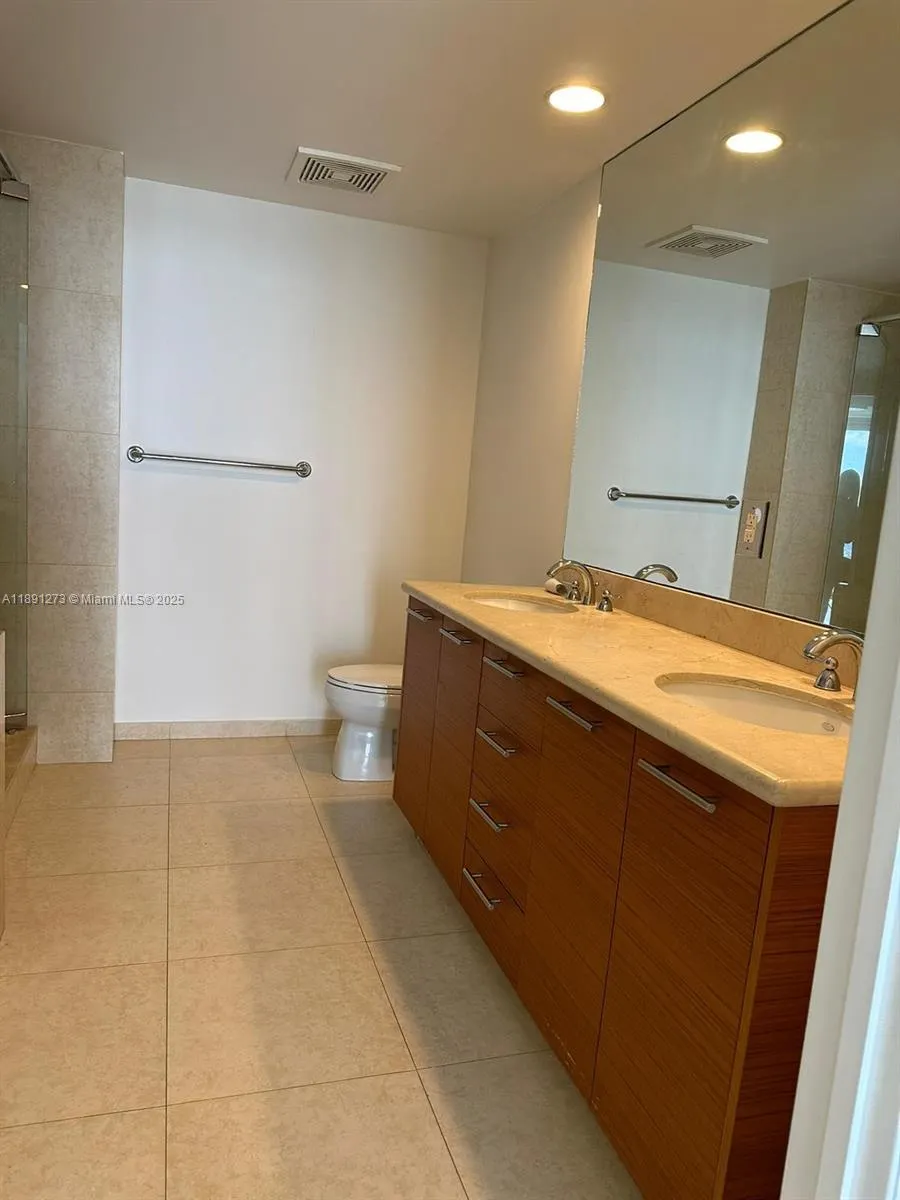 50 Biscayne Blvd, #5311