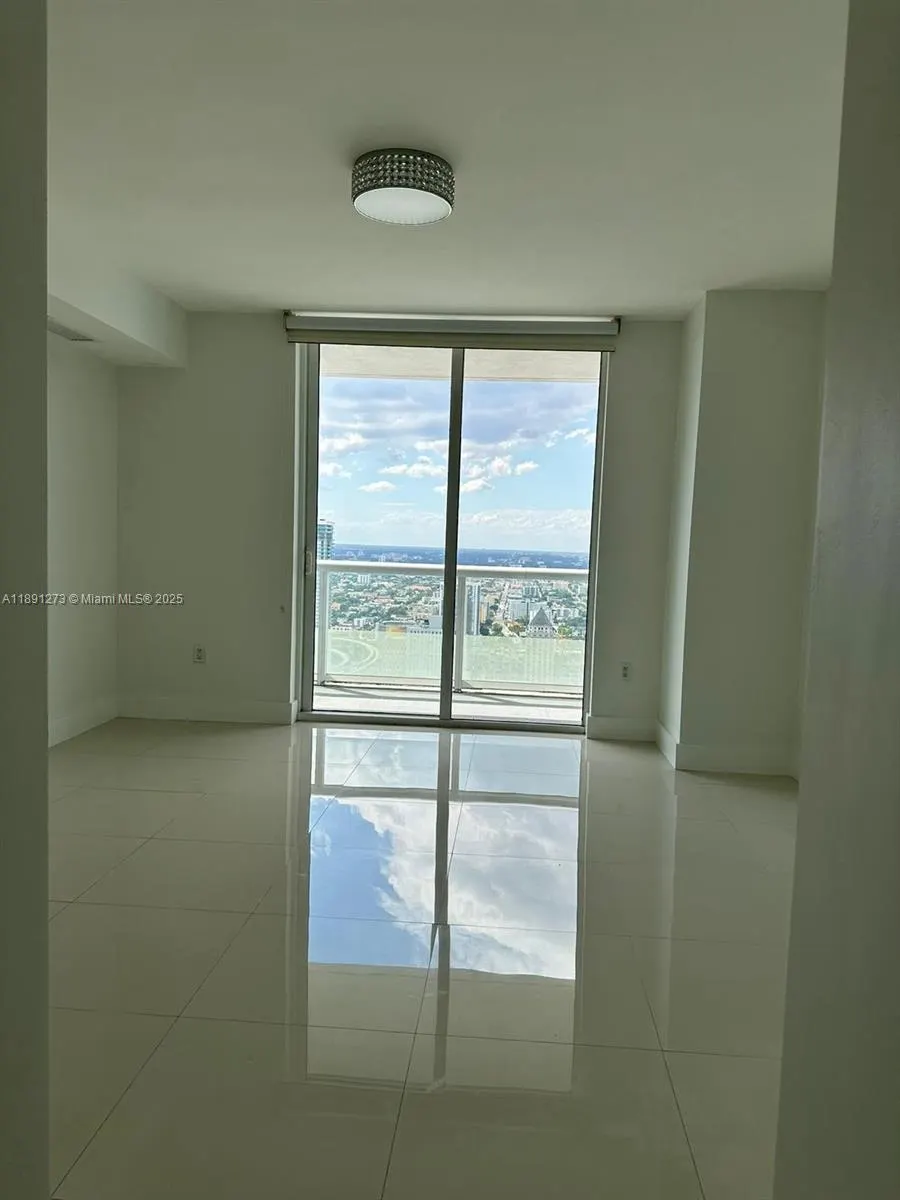 50 Biscayne Blvd, #5311