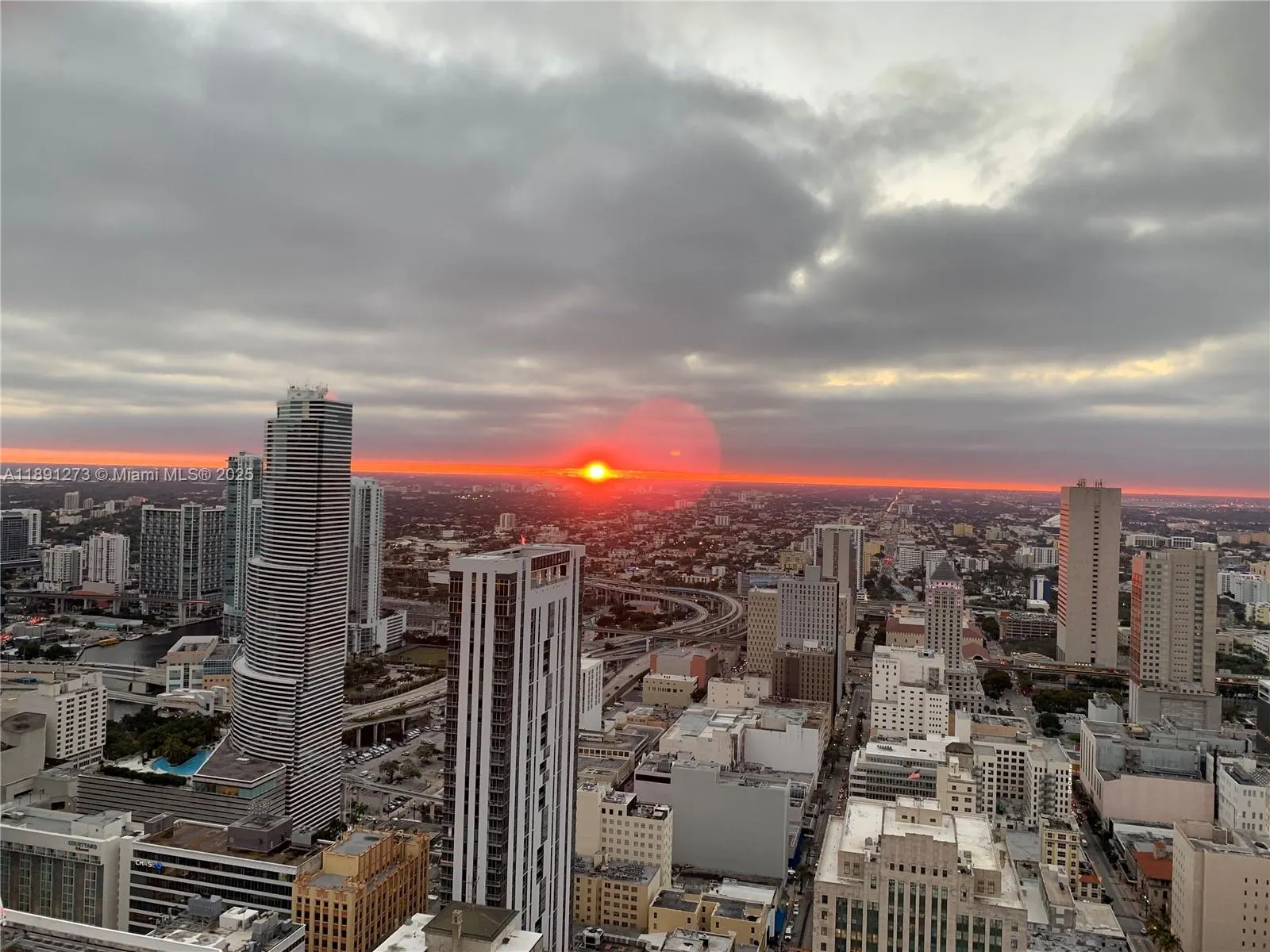 50 Biscayne Blvd, #5311