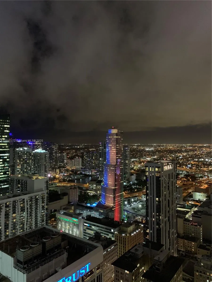 50 Biscayne Blvd, #5311