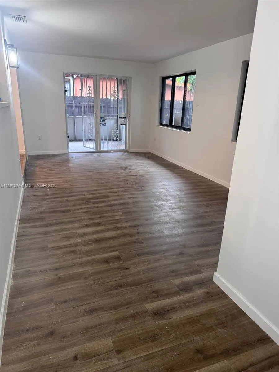 3040 NW 96th St
