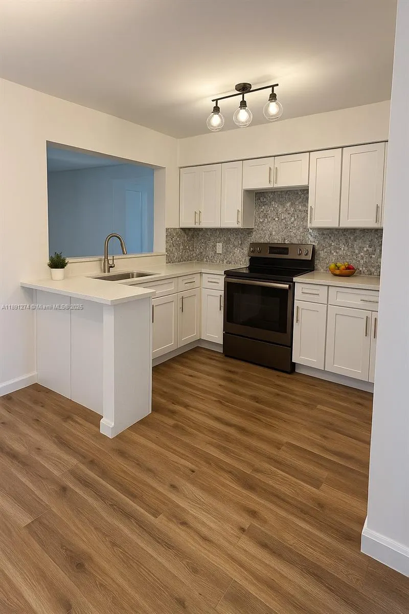 3040 NW 96th St