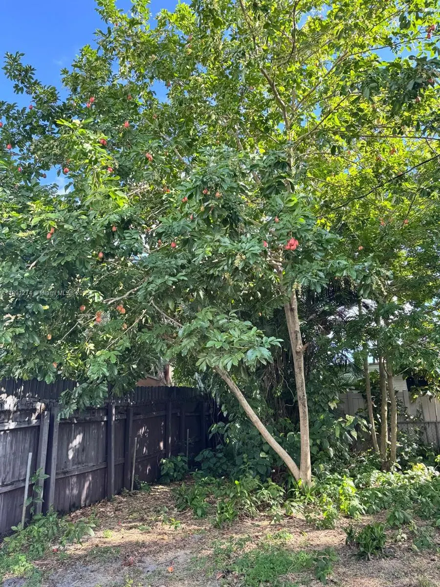 3040 NW 96th St