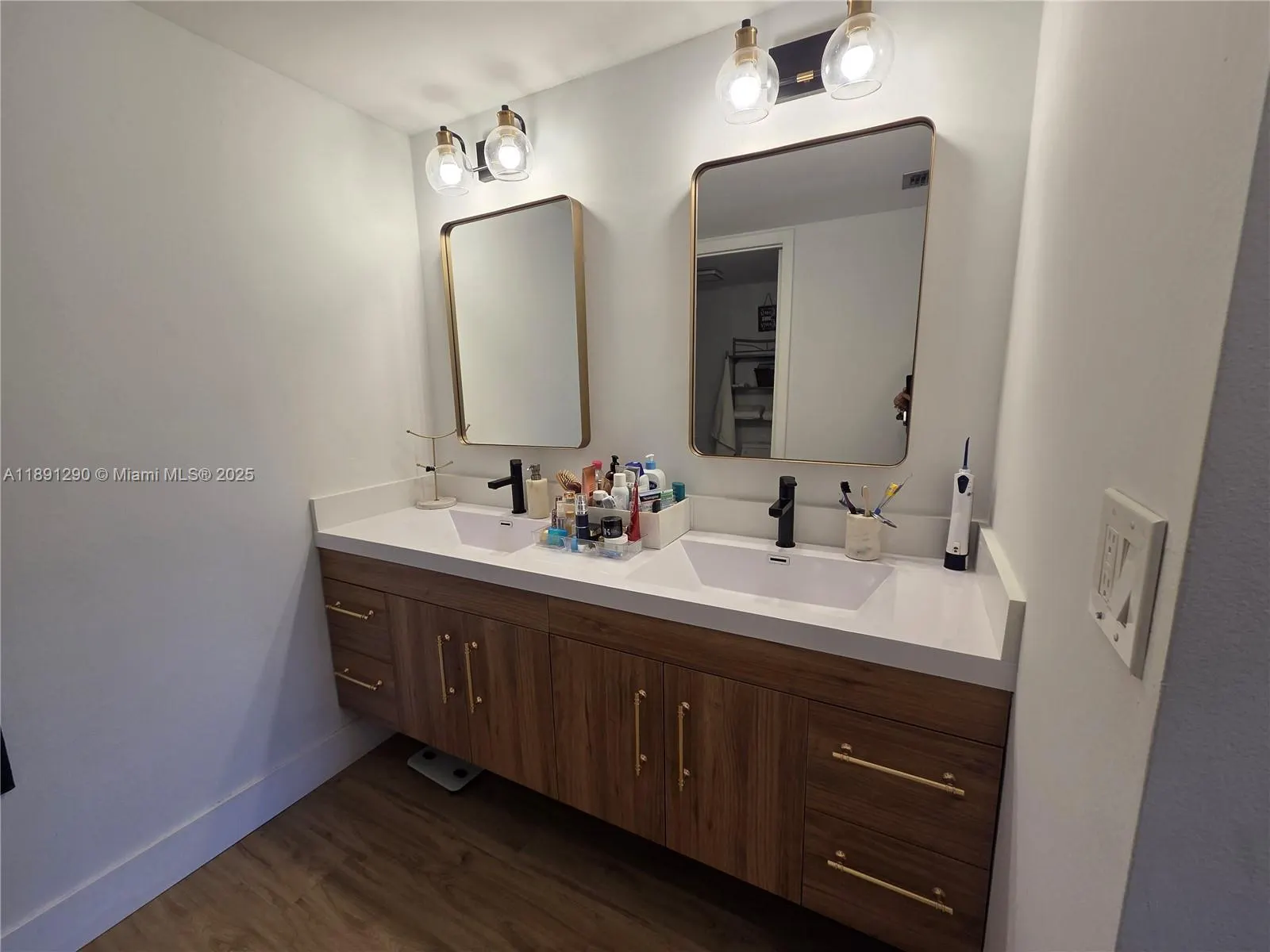 16171 Blatt Blvd, #310
