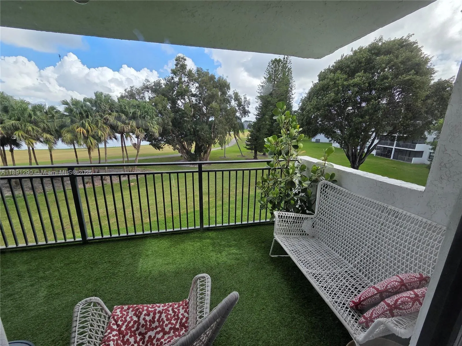 16171 Blatt Blvd, #310