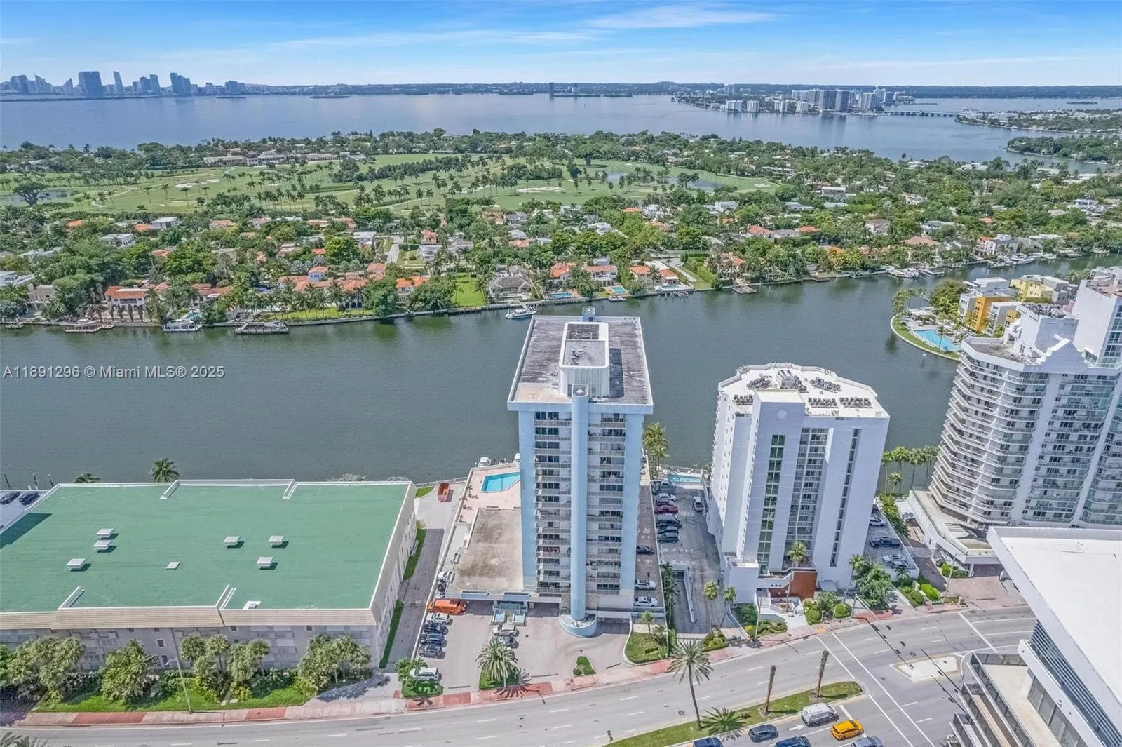 5838 Collins Ave, #11B