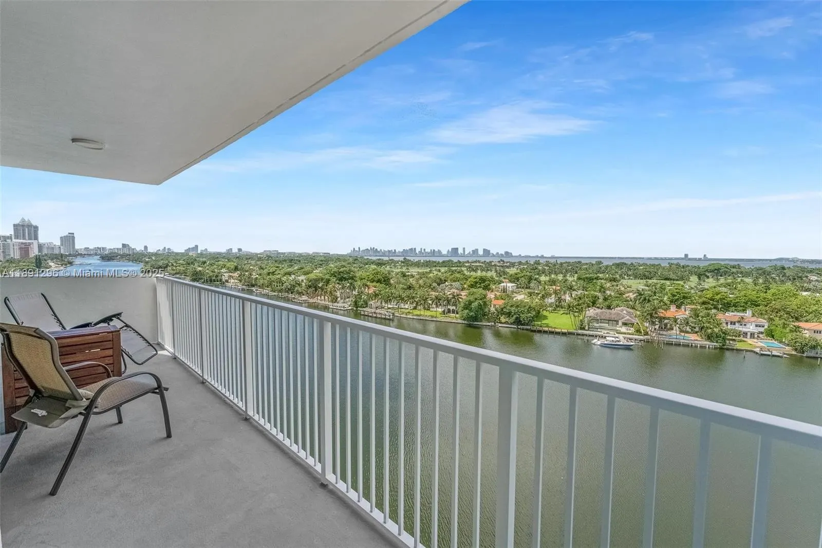 5838 Collins Ave, #11B