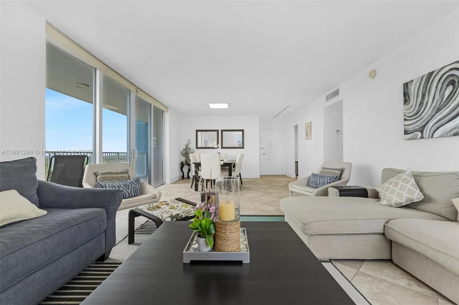 5838 Collins Ave, #11B
