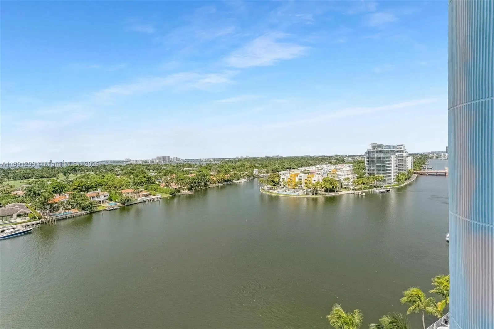 5838 Collins Ave, #11B