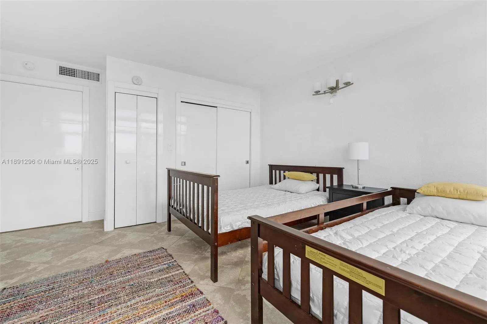 5838 Collins Ave, #11B