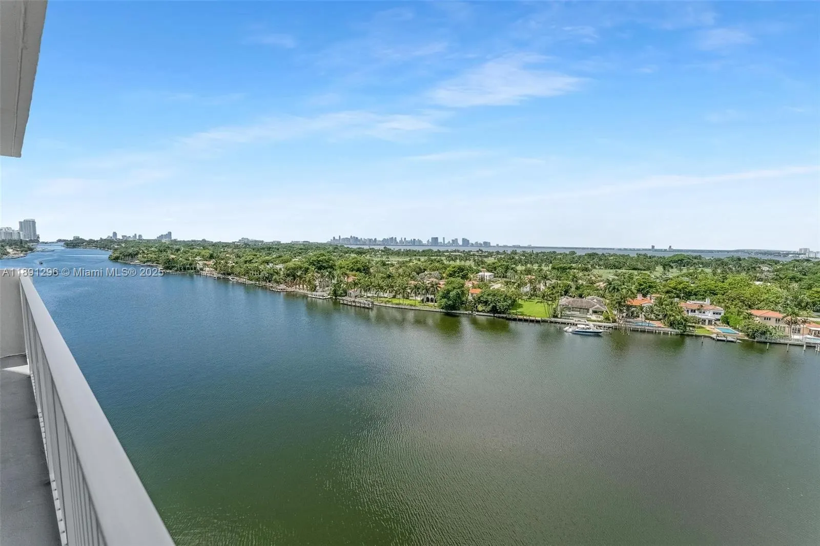 5838 Collins Ave, #11B