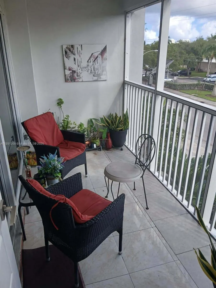 329 SE 3rd St, #304S