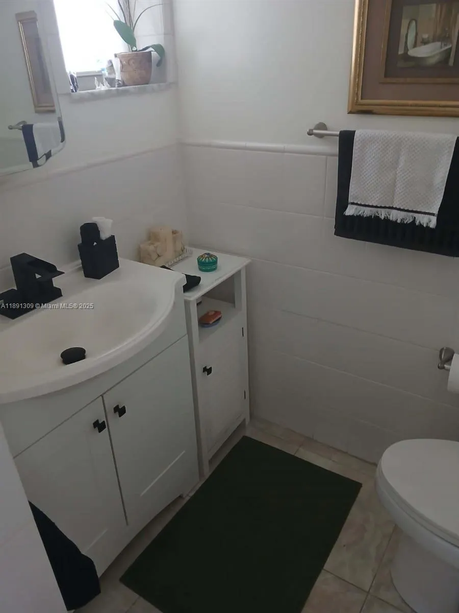 329 SE 3rd St, #304S