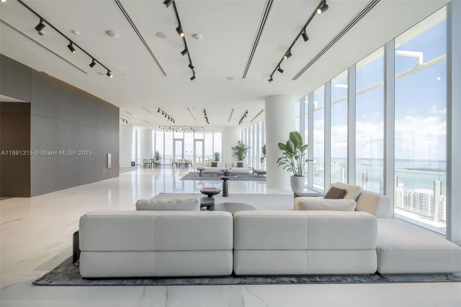 300 Biscayne Boulevard Way, #1705W