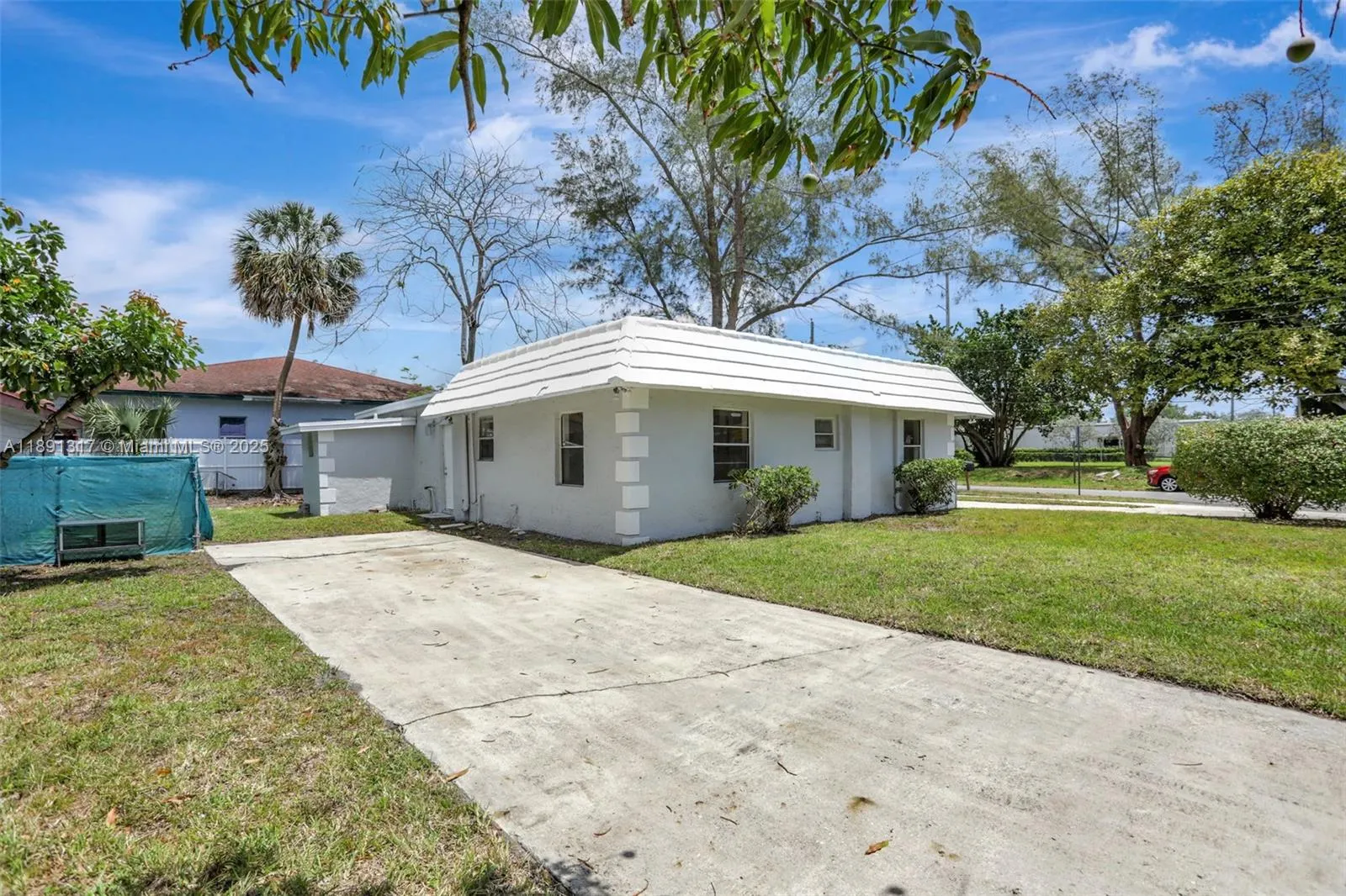 2701 NW 18th Ter
