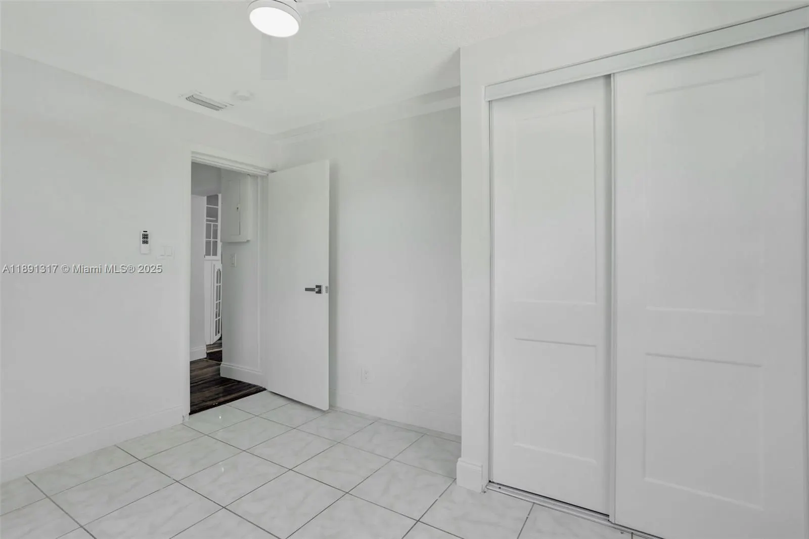 2701 NW 18th Ter