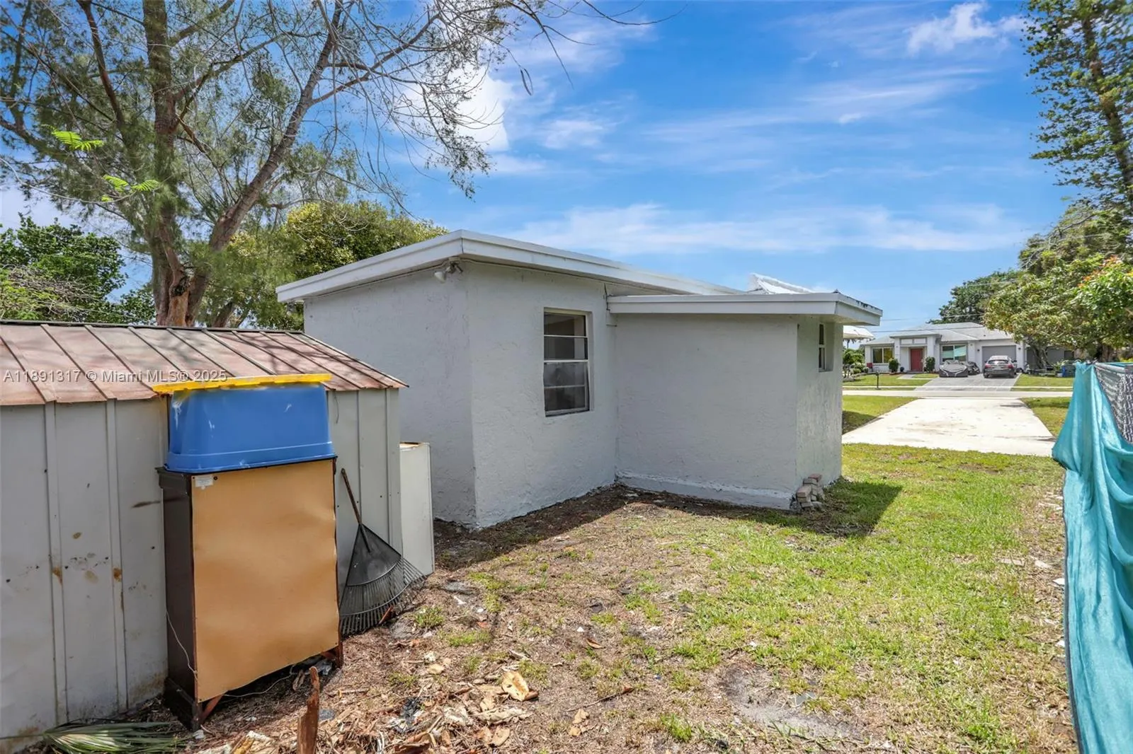 2701 NW 18th Ter
