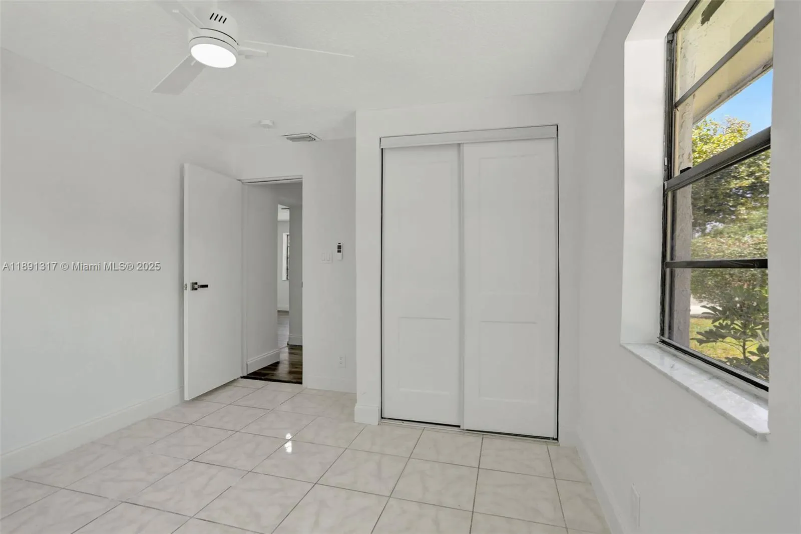 2701 NW 18th Ter