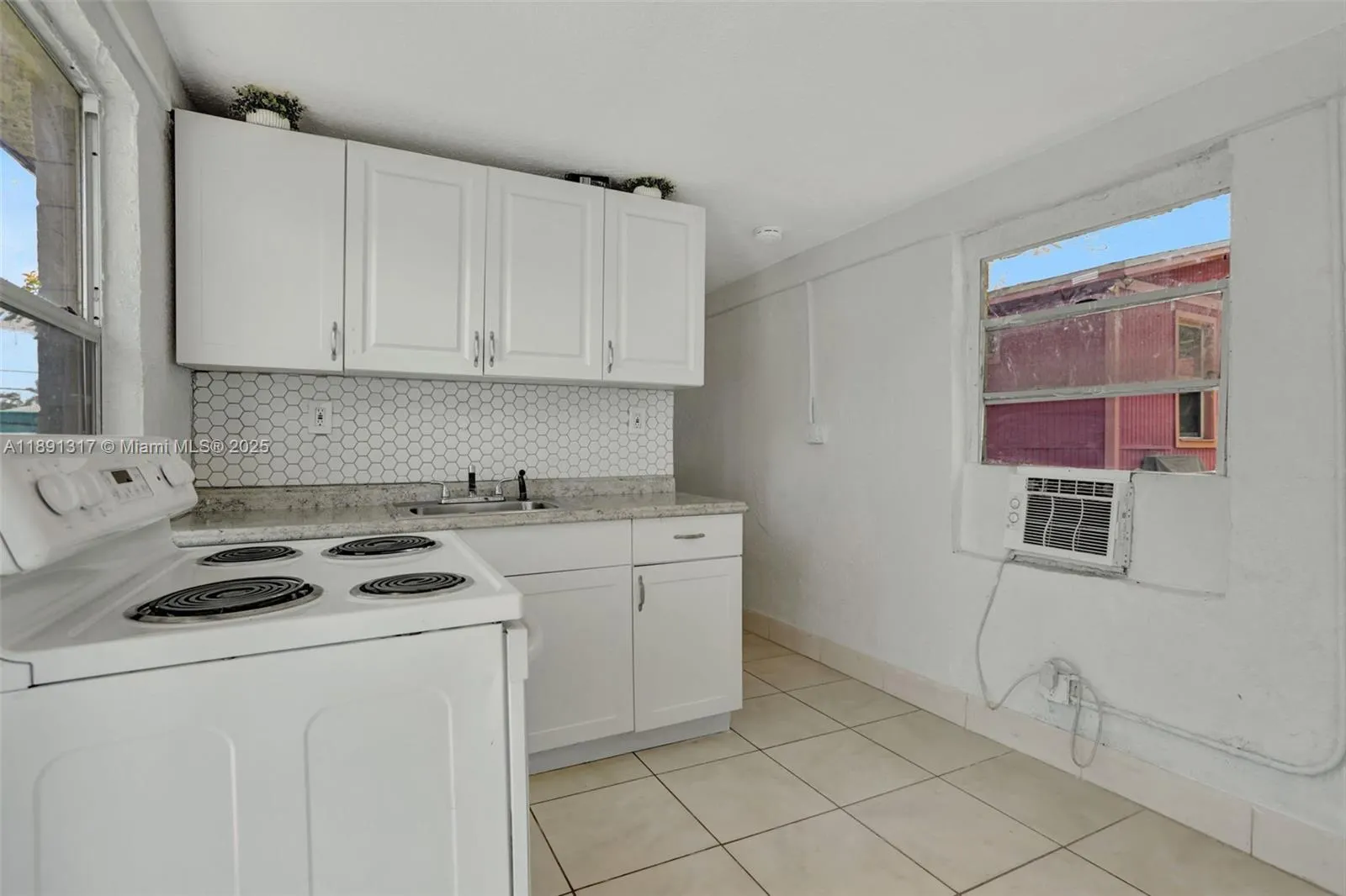 2701 NW 18th Ter