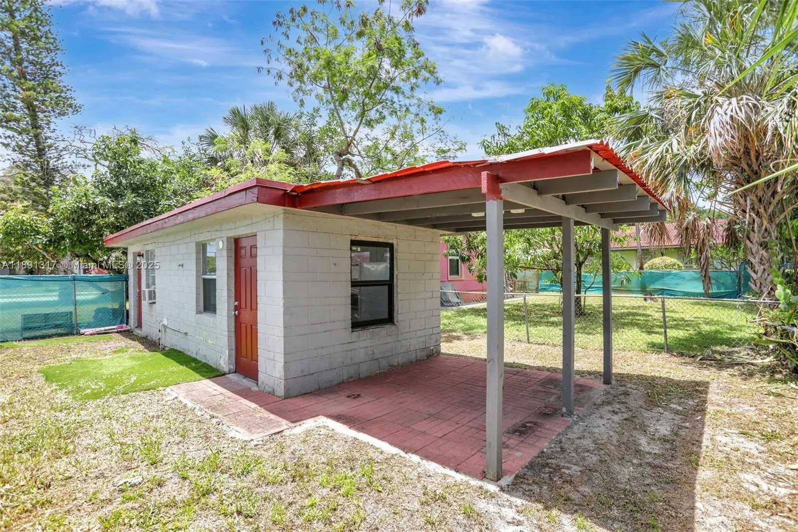 2701 NW 18th Ter
