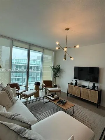 1111 SW 1st Ave, #UPH4017-