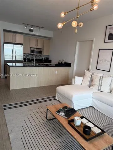 1111 SW 1st Ave, #UPH4017-