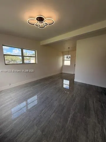 318 NW 30th Ave