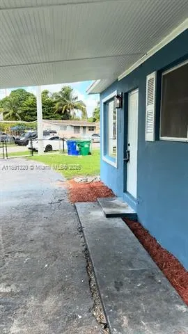 318 NW 30th Ave