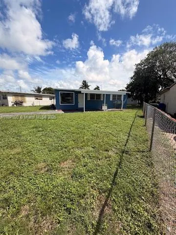 318 NW 30th Ave