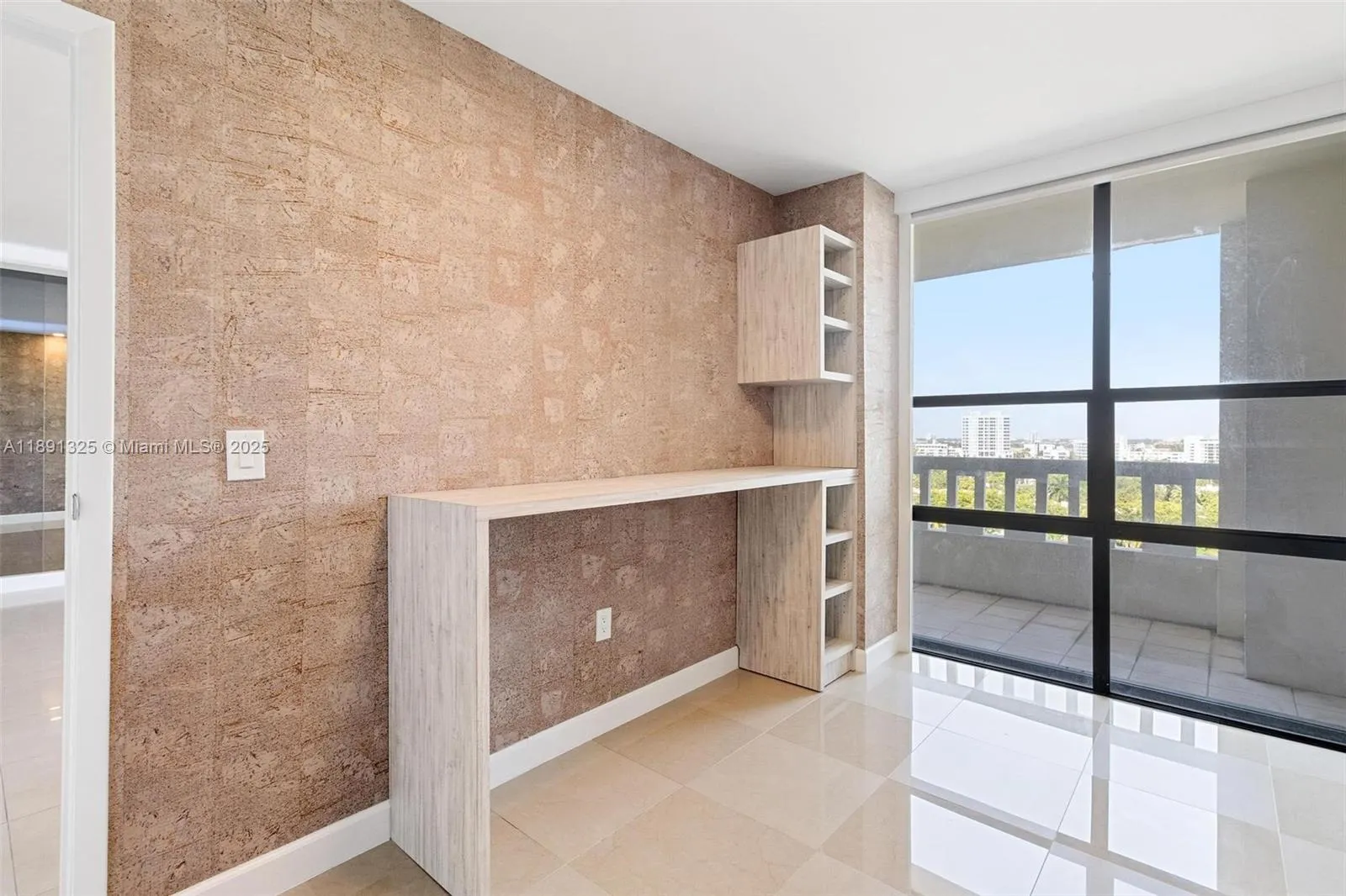 9801 Collins Ave, #11-O