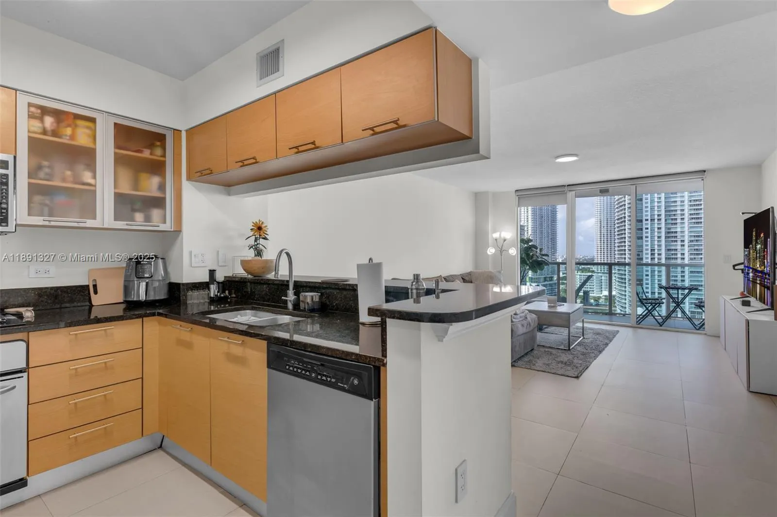 31 SE 5th St, #2607