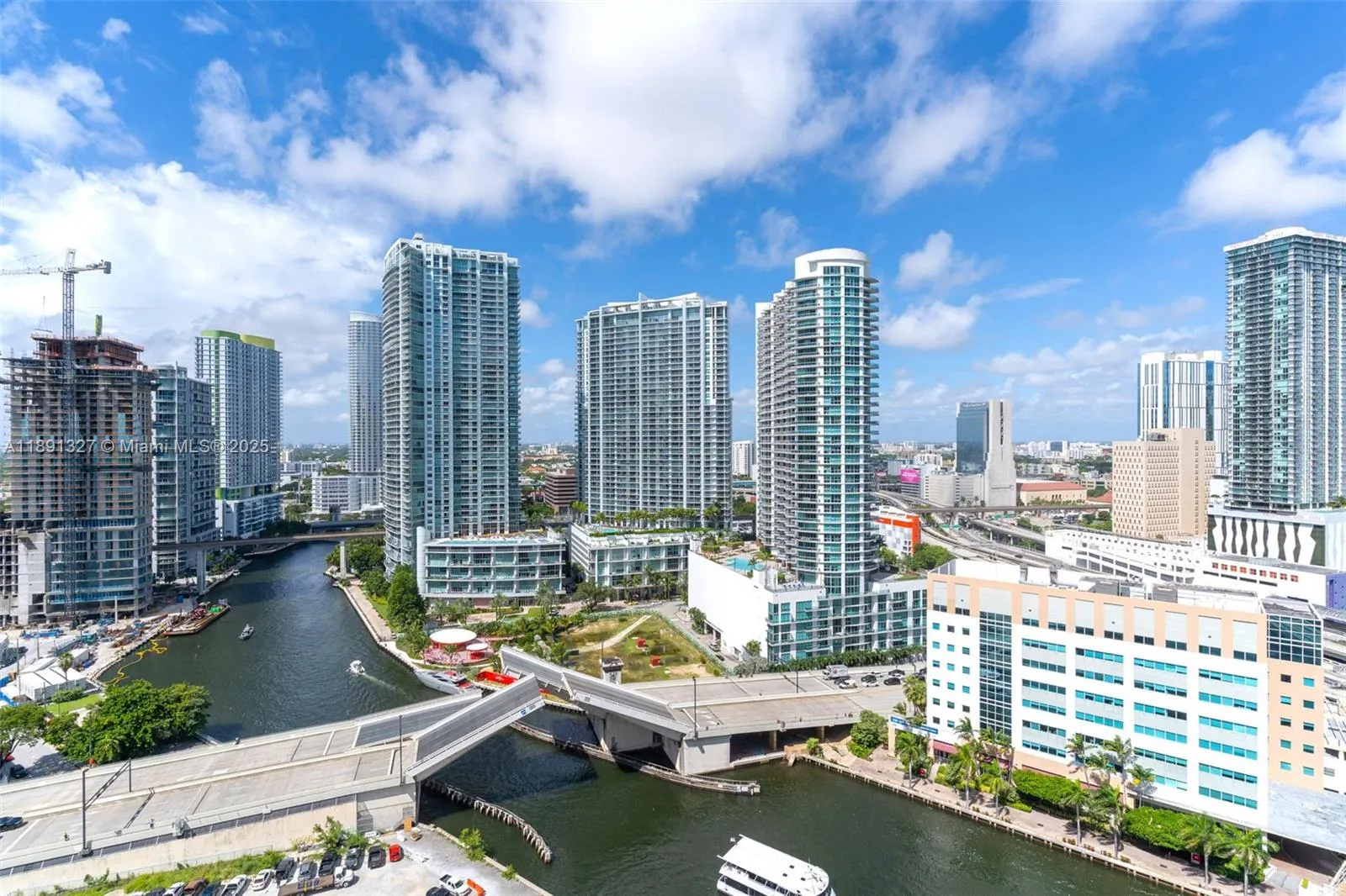 31 SE 5th St, #2607