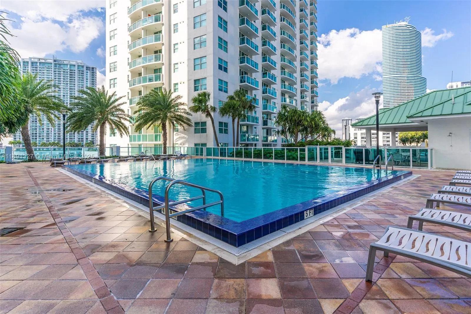 31 SE 5th St, #2607