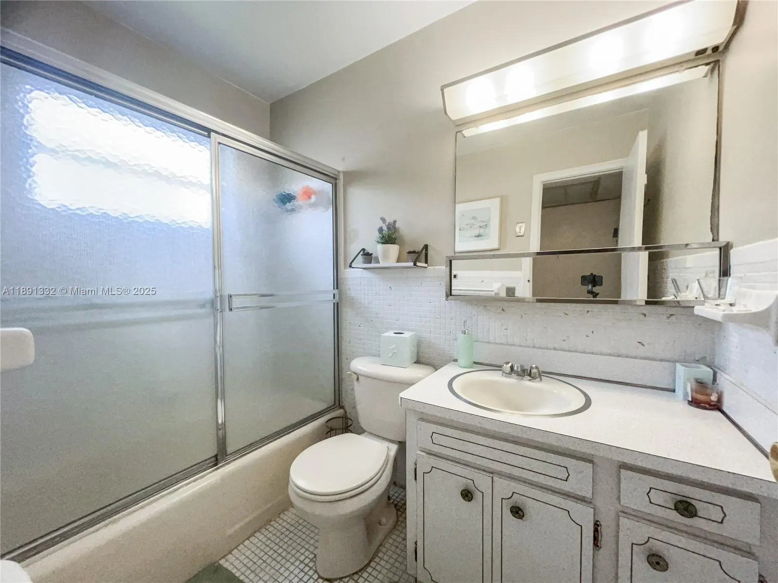 2230 Jackson St, #8W