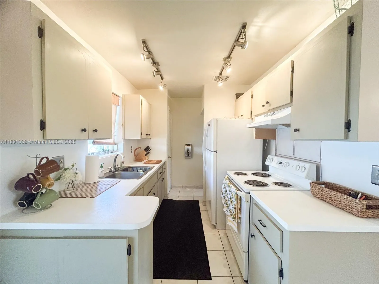 2230 Jackson St, #8W