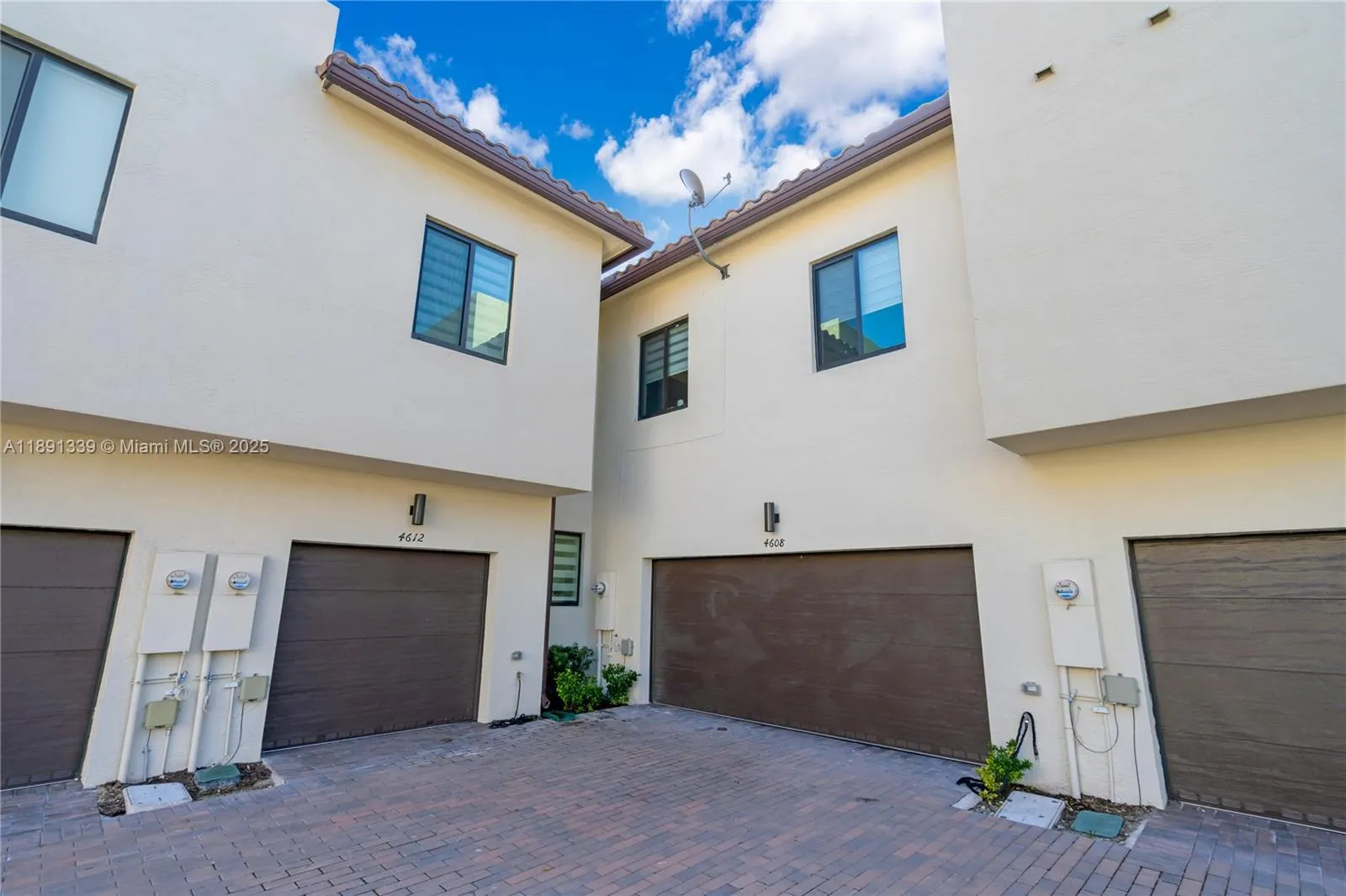4608 NW 83rd Pkwy, #0