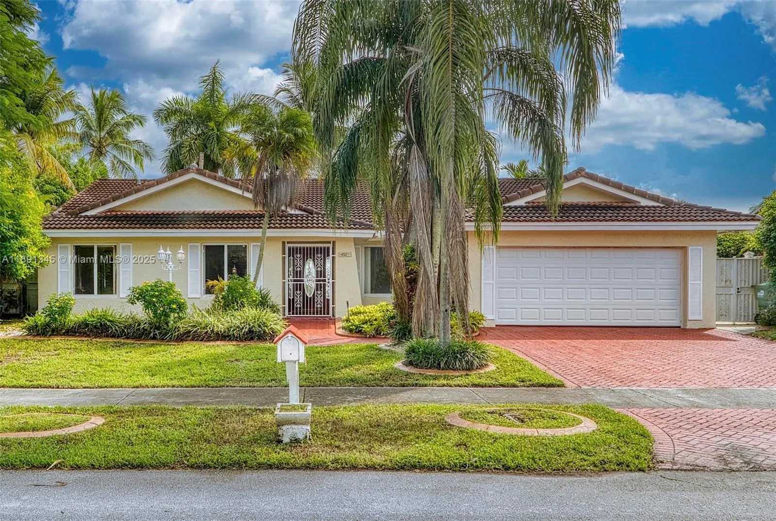 4521 SW 146th Ct