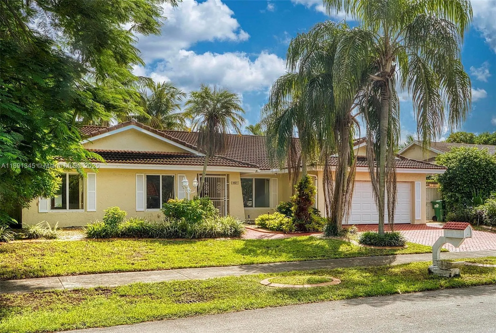 4521 SW 146th Ct