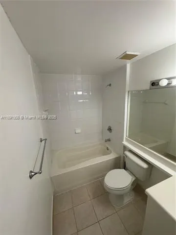 8000 N Nob Hill Rd, #101