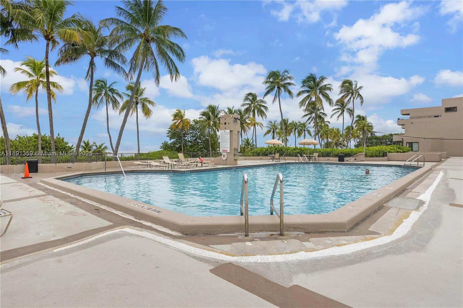 101 Crandon Blvd, #379
