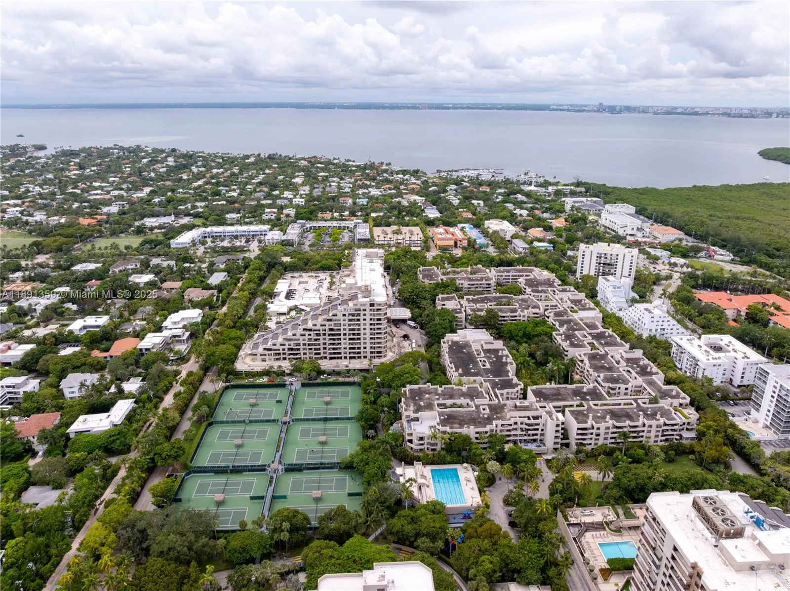 101 Crandon Blvd, #379
