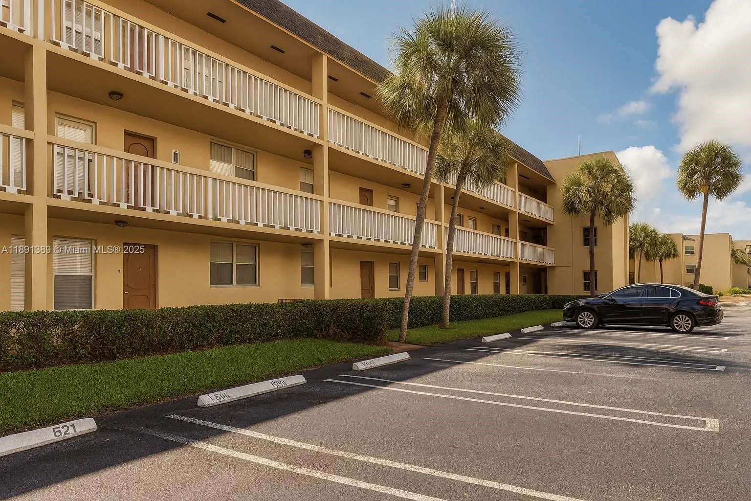 6300 NW 62nd St, #101
