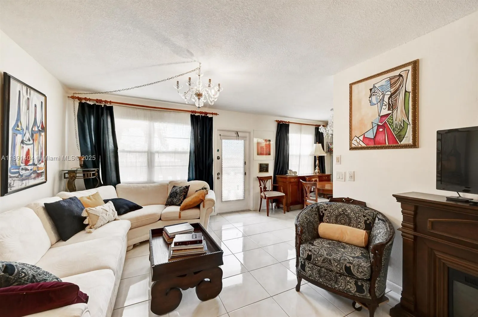 2049 NewCastle C, #2049