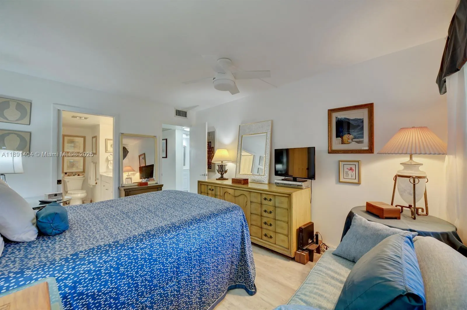 2049 NewCastle C, #2049