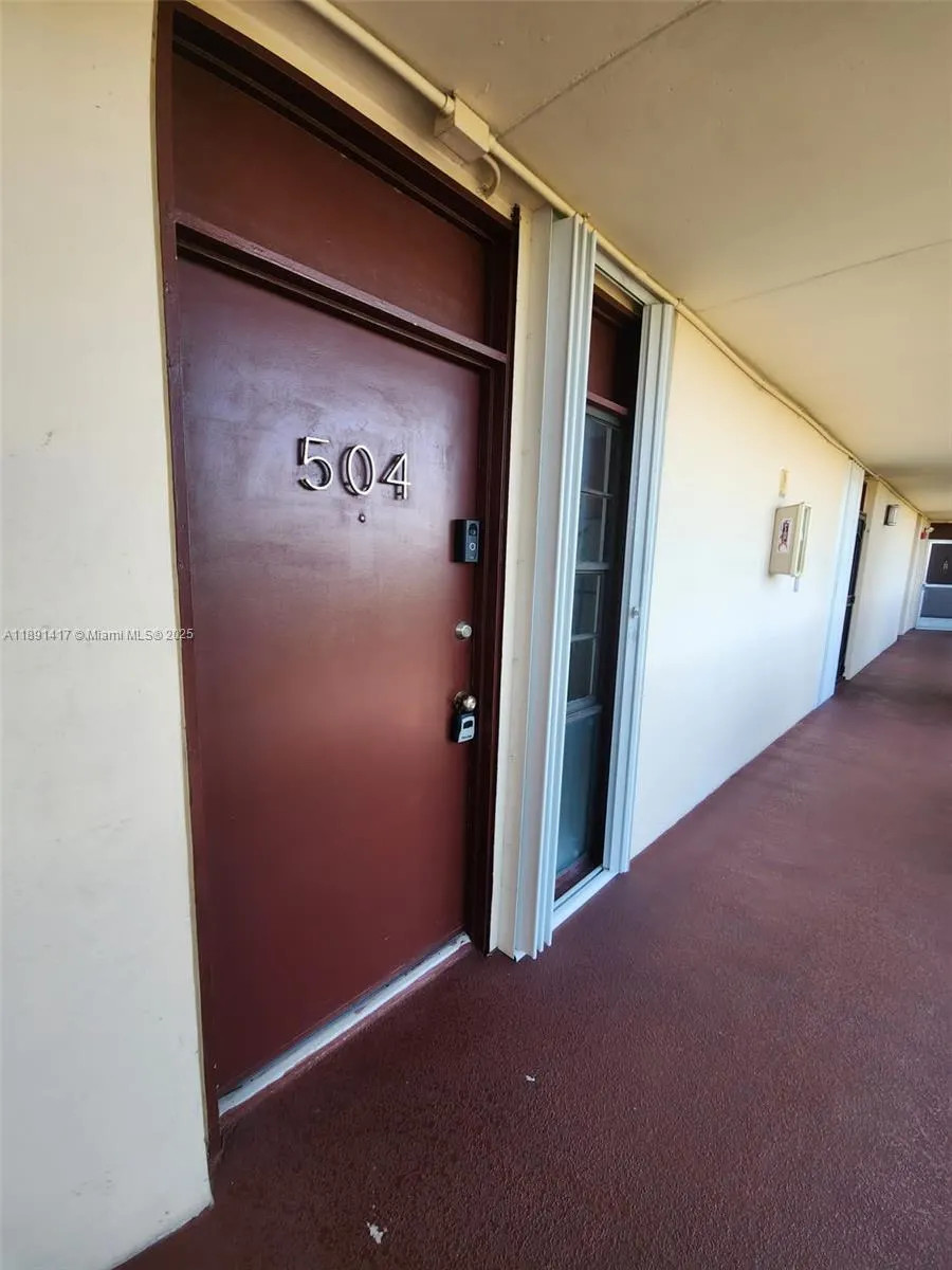 3301 N Country Club Dr, #504
