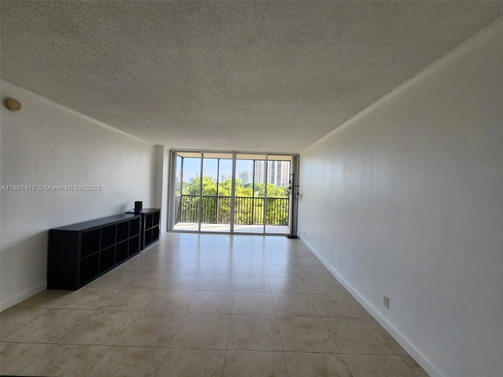 3301 N Country Club Dr, #504