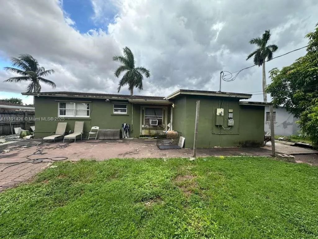 4411 NW 34th St