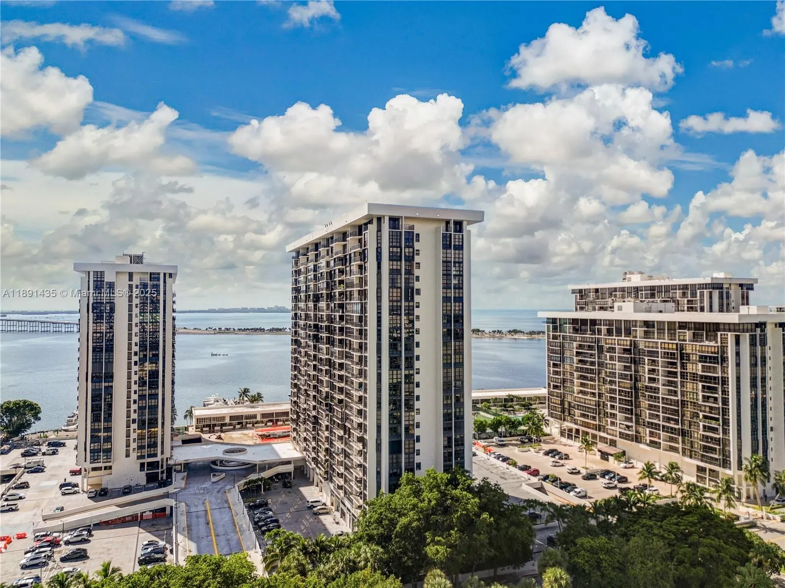 1901 Brickell Ave, #B413